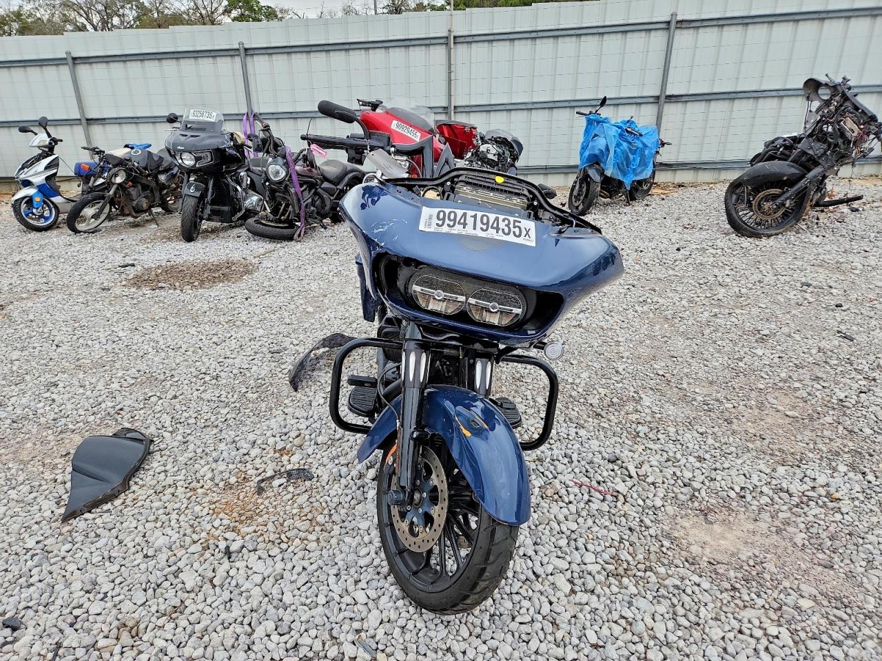 2019 HARLEY-DAVIDSON FLTRXS photo 2
