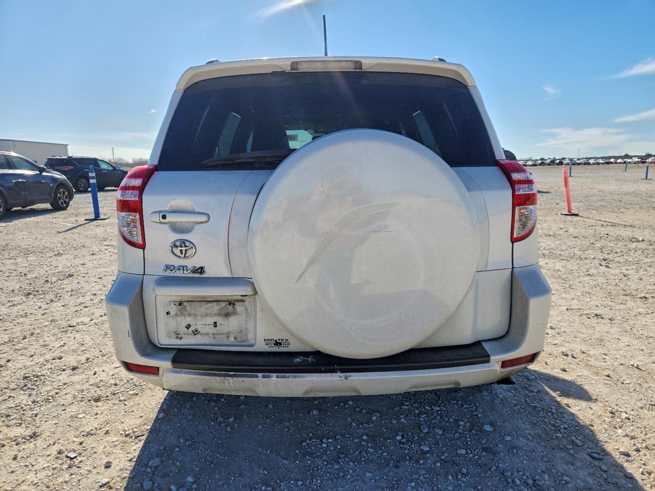 2012 TOYOTA RAV4 LIMITED photo 6