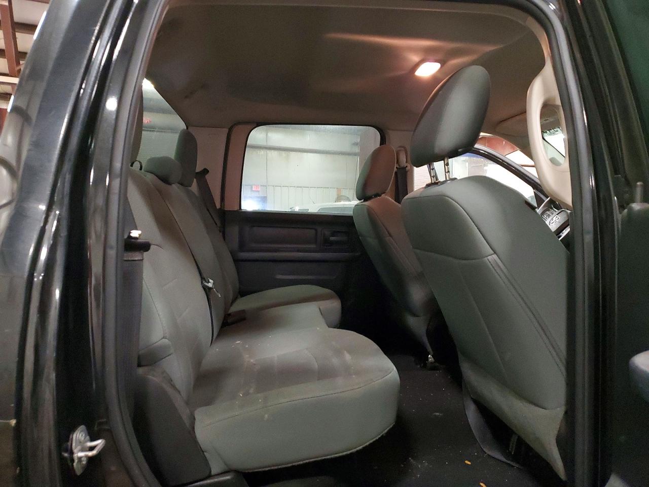 2015 RAM 1500 ST photo 10