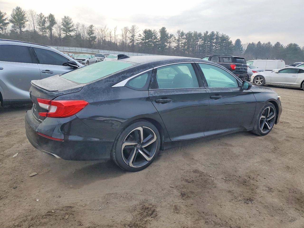 2018 HONDA ACCORD SPORT photo 3