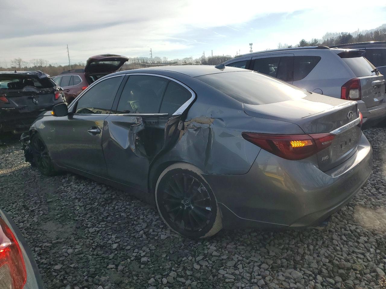 2018 INFINITI Q50 LUXE photo 2