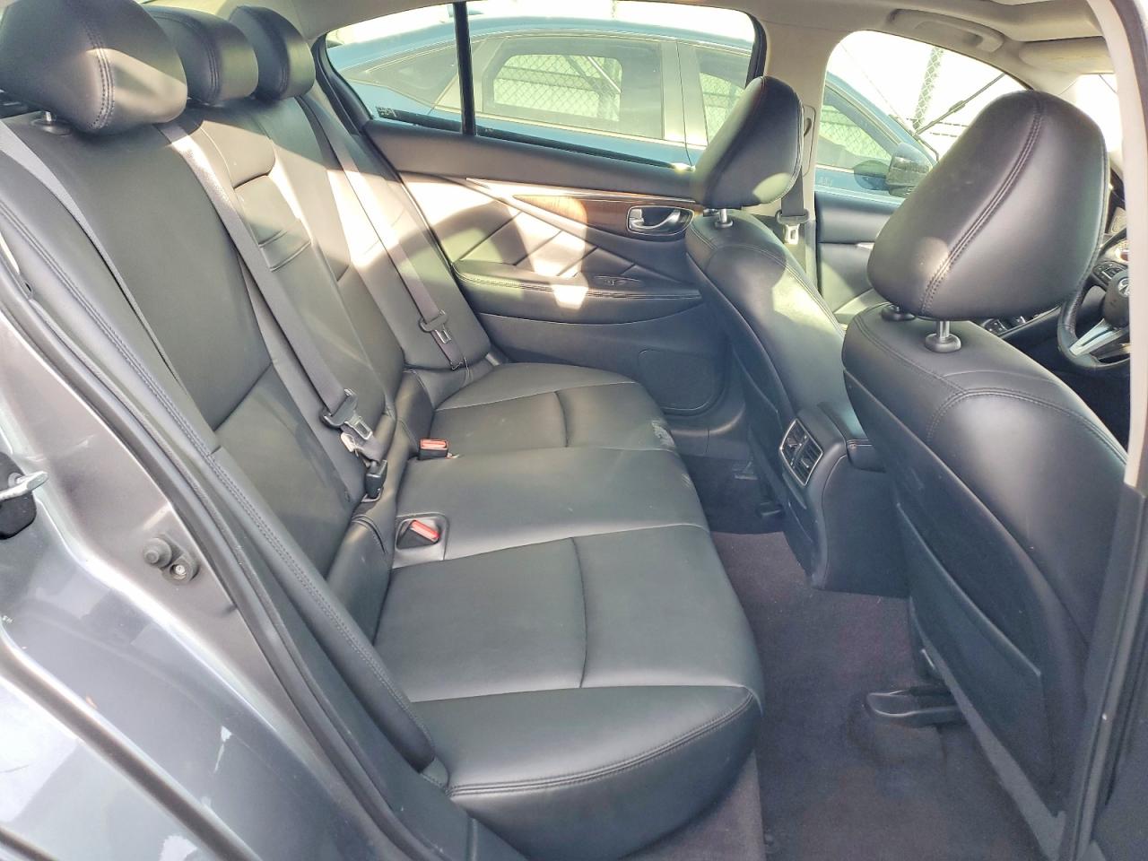2018 INFINITI Q50 LUXE photo 10