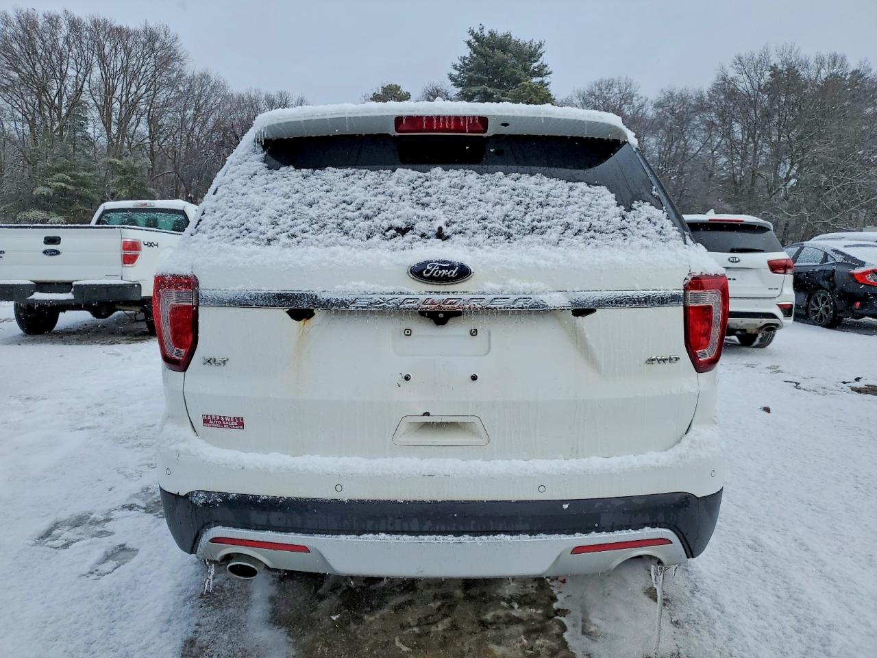 2017 FORD EXPLORER XLT photo 6