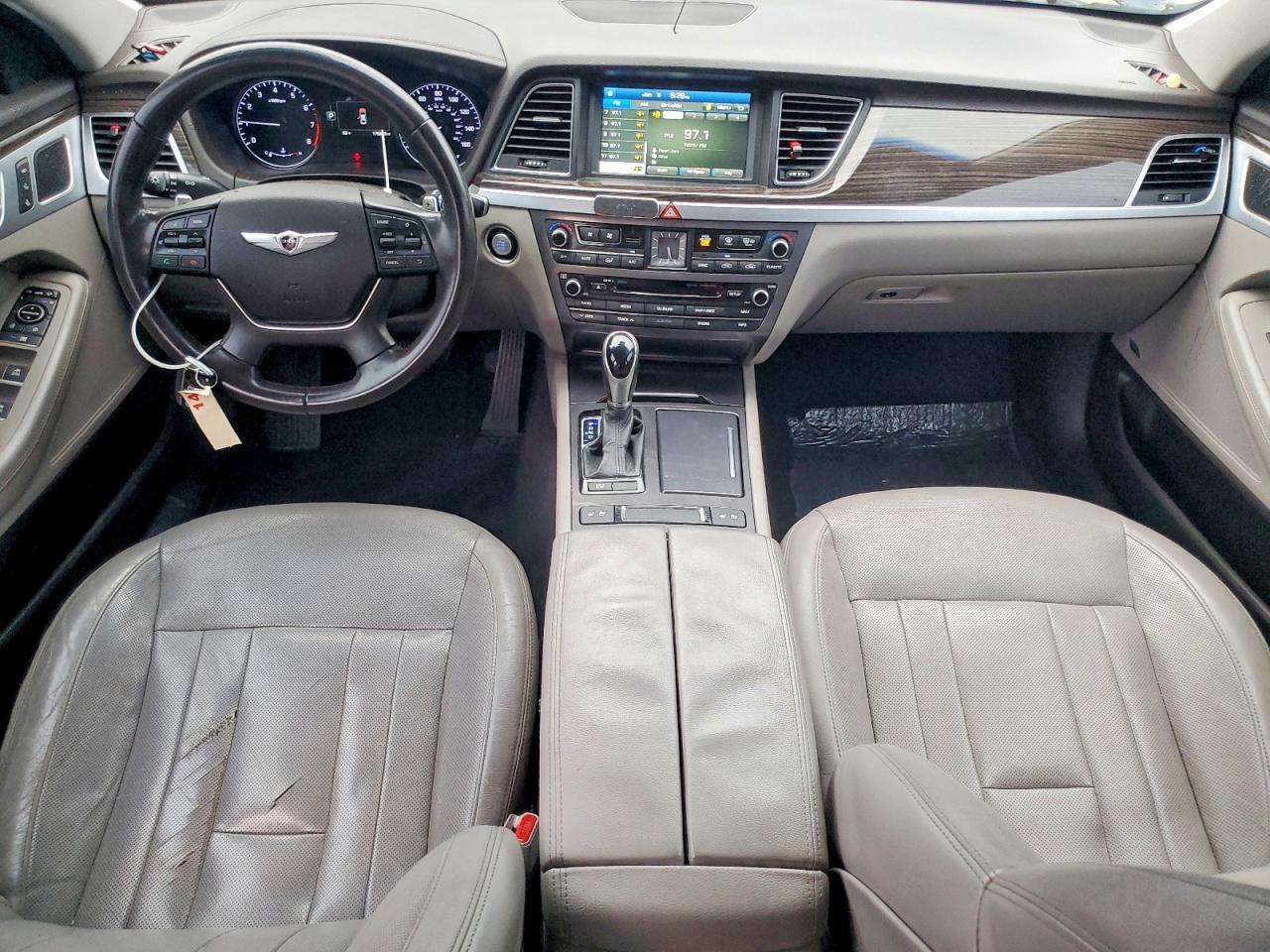 2015 HYUNDAI GENESIS 3.8L photo 8