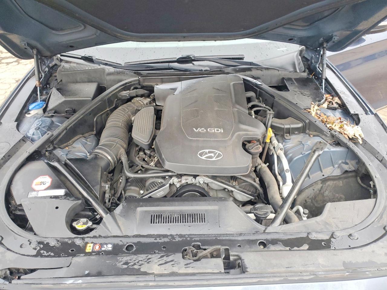 2015 HYUNDAI GENESIS 3.8L photo 11