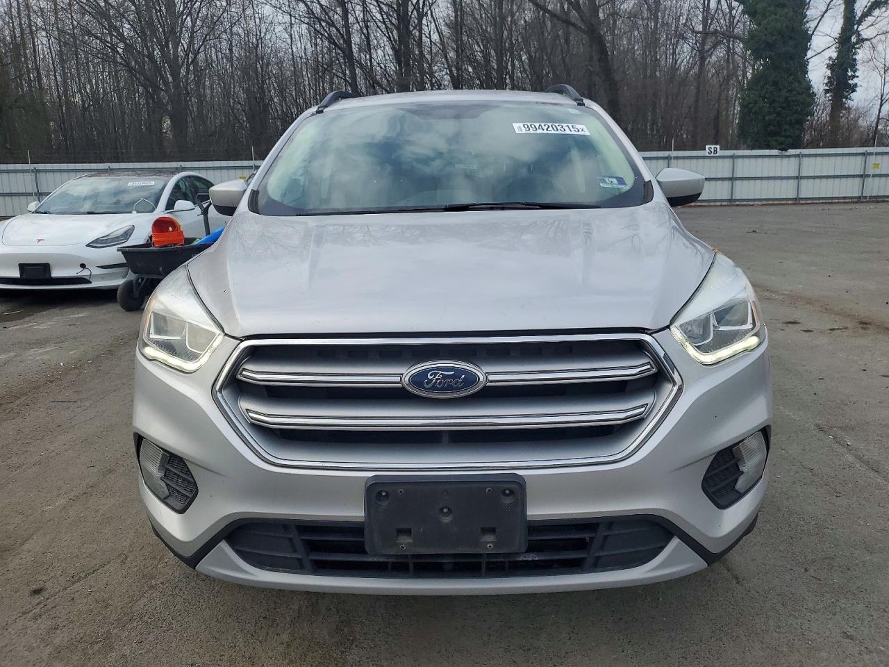 2017 FORD ESCAPE SE photo 5