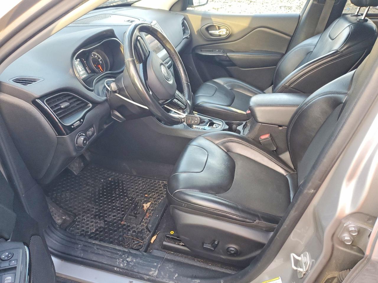 2019 JEEP CHEROKEE LATITUDE PLUS photo 7