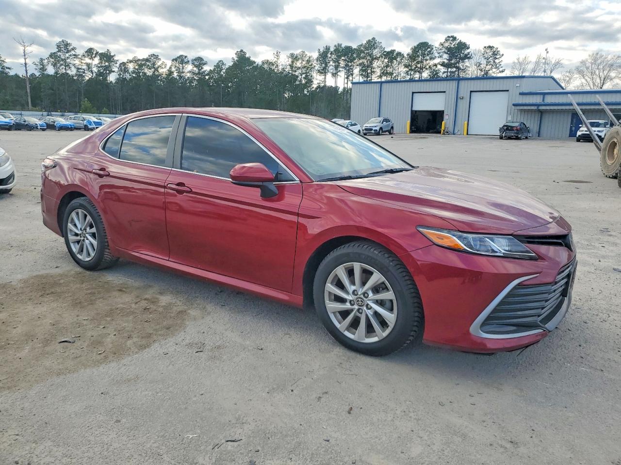 2021 TOYOTA CAMRY LE photo 4