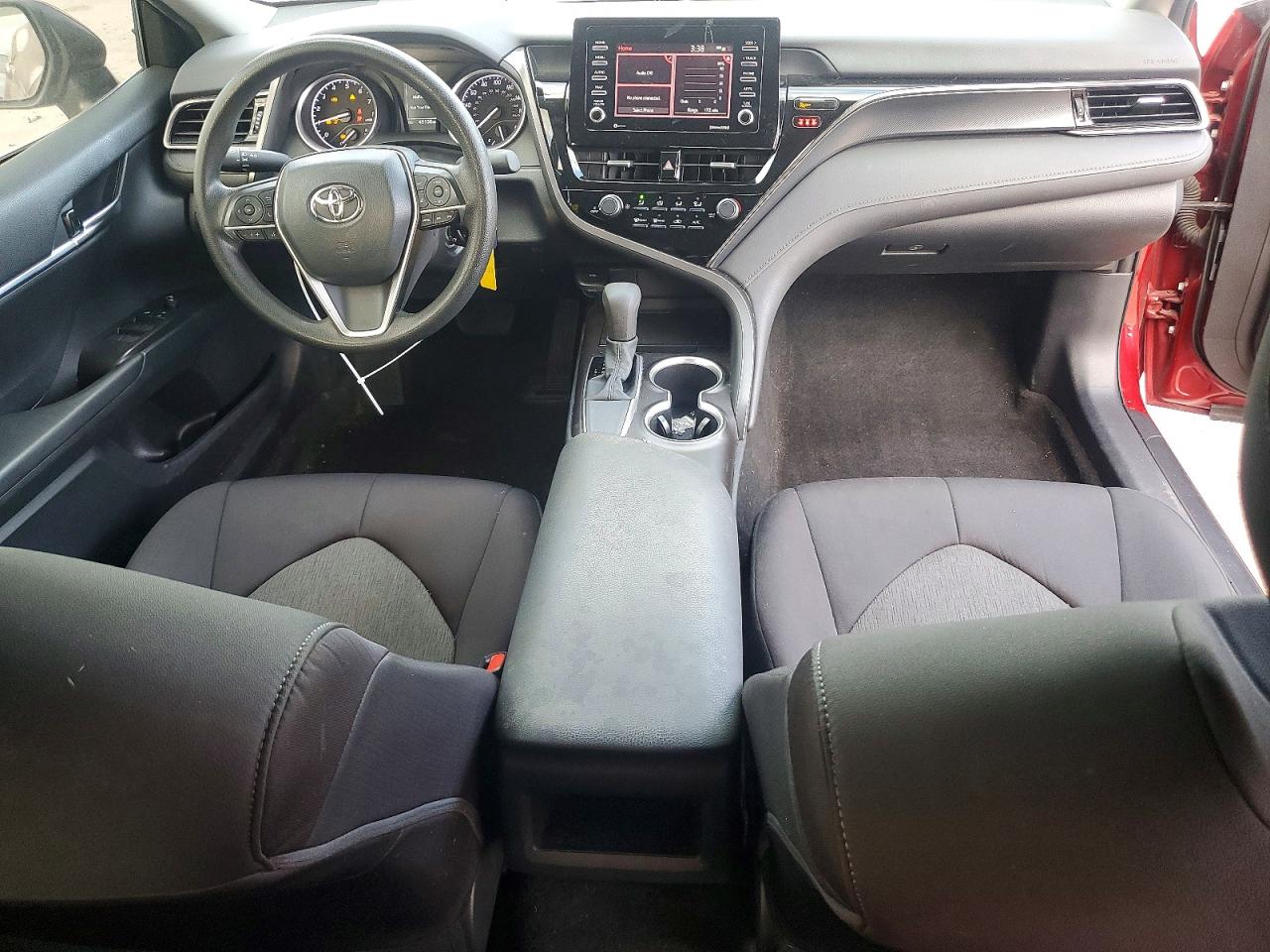 2021 TOYOTA CAMRY LE photo 8
