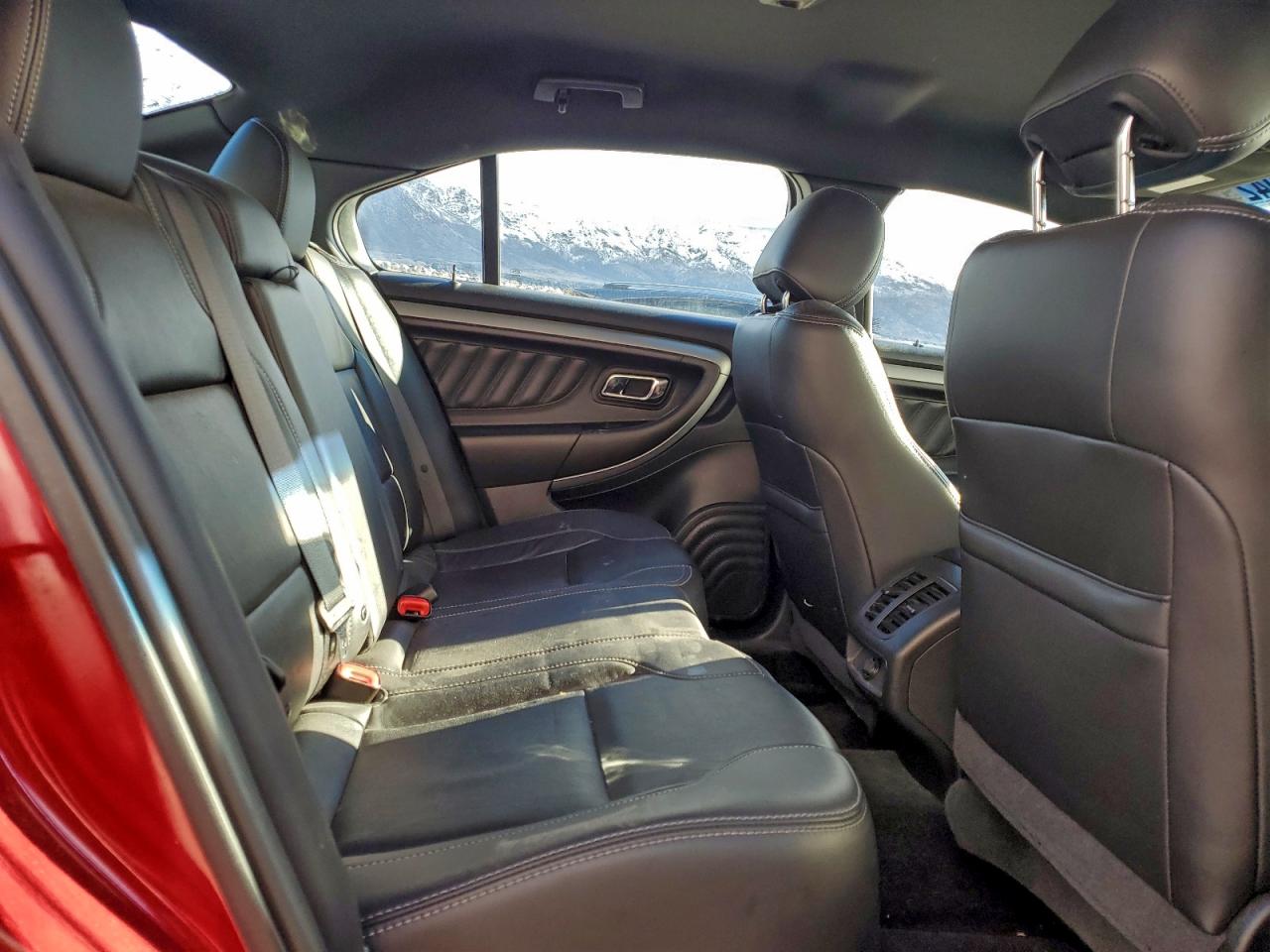 2018 FORD TAURUS SEL photo 10