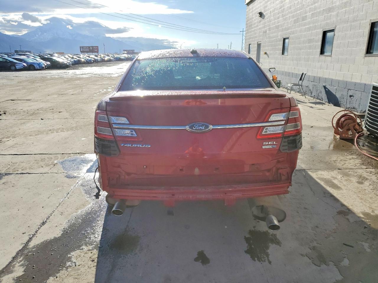 2018 FORD TAURUS SEL photo 6