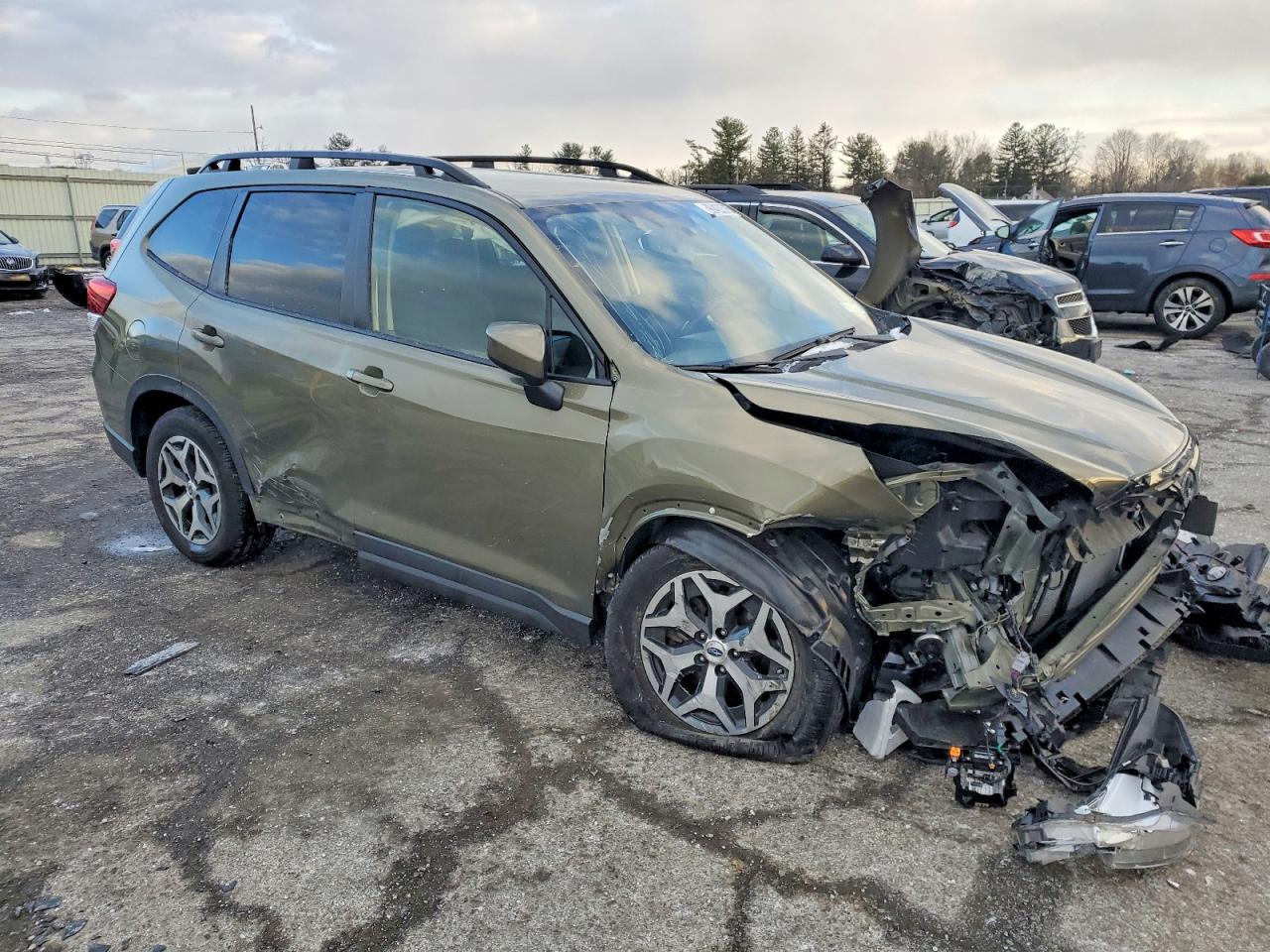 2024 SUBARU FORESTER PREMIUM photo 4