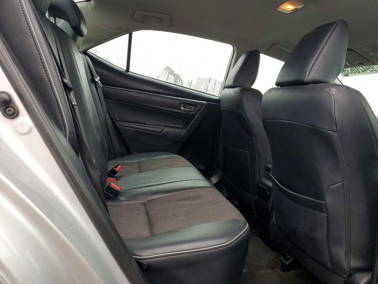 2014 TOYOTA COROLLA photo 10