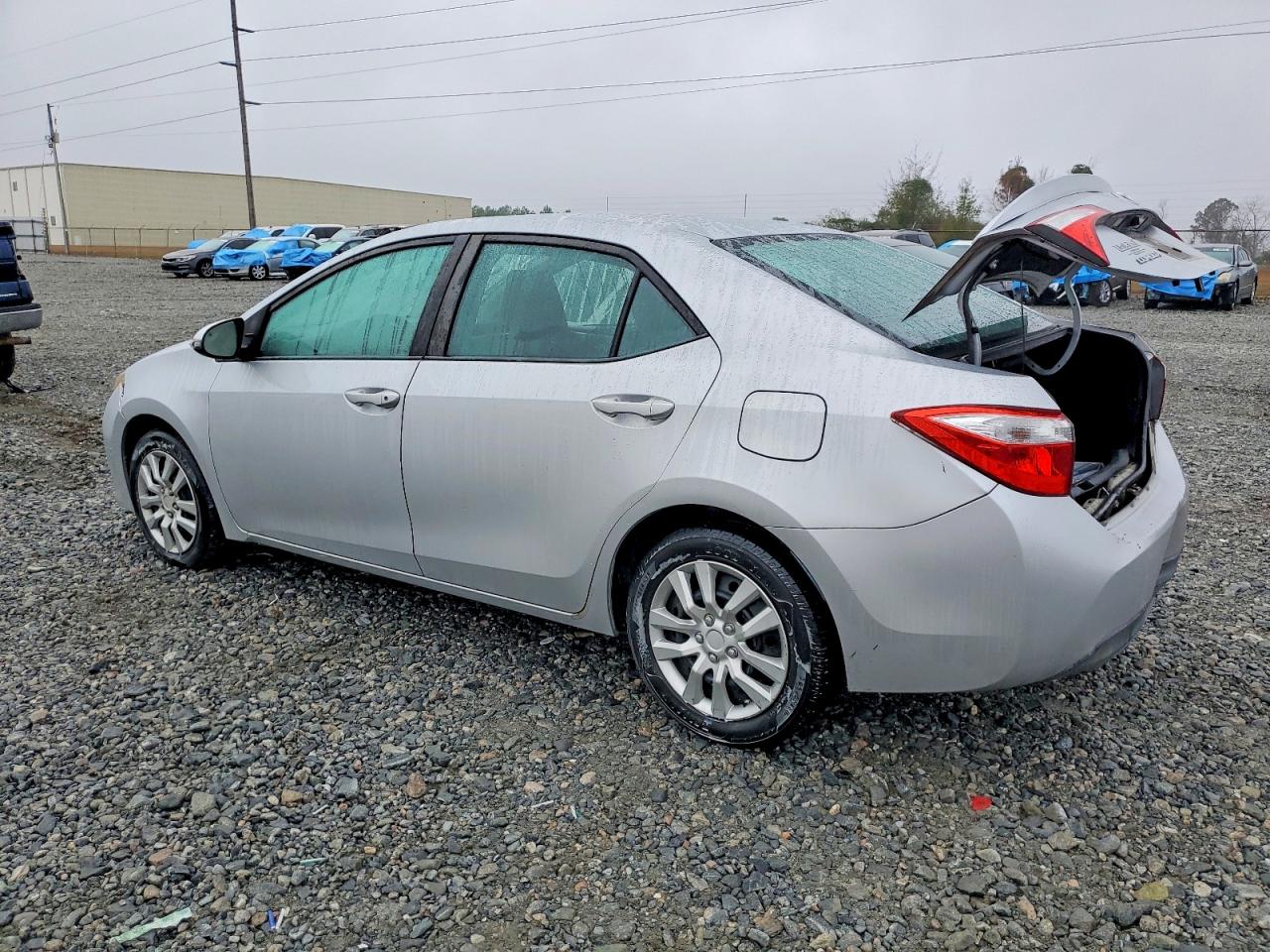 2014 TOYOTA COROLLA photo 2