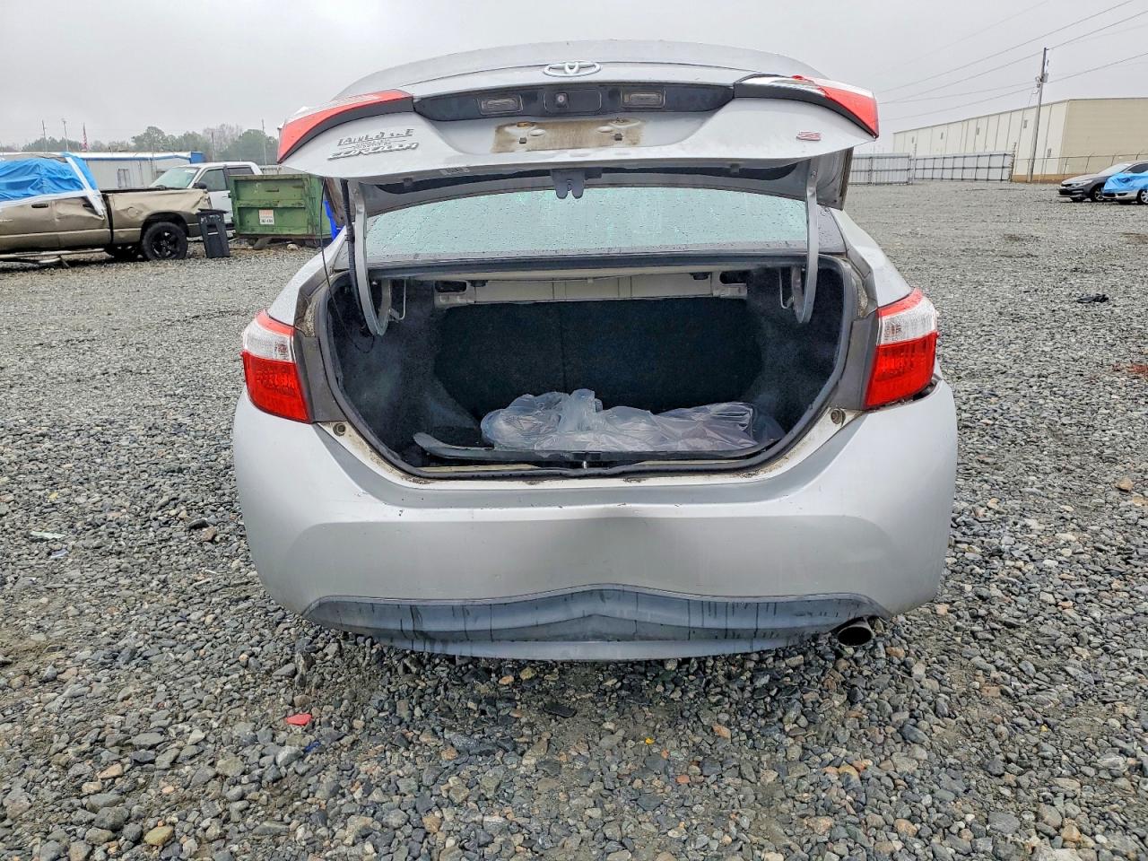 2014 TOYOTA COROLLA photo 6