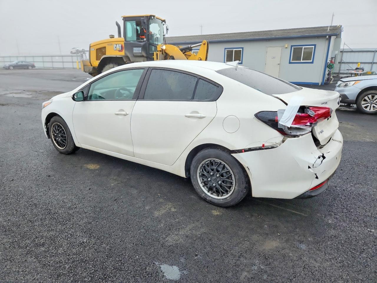 2017 KIA FORTE LX photo 2