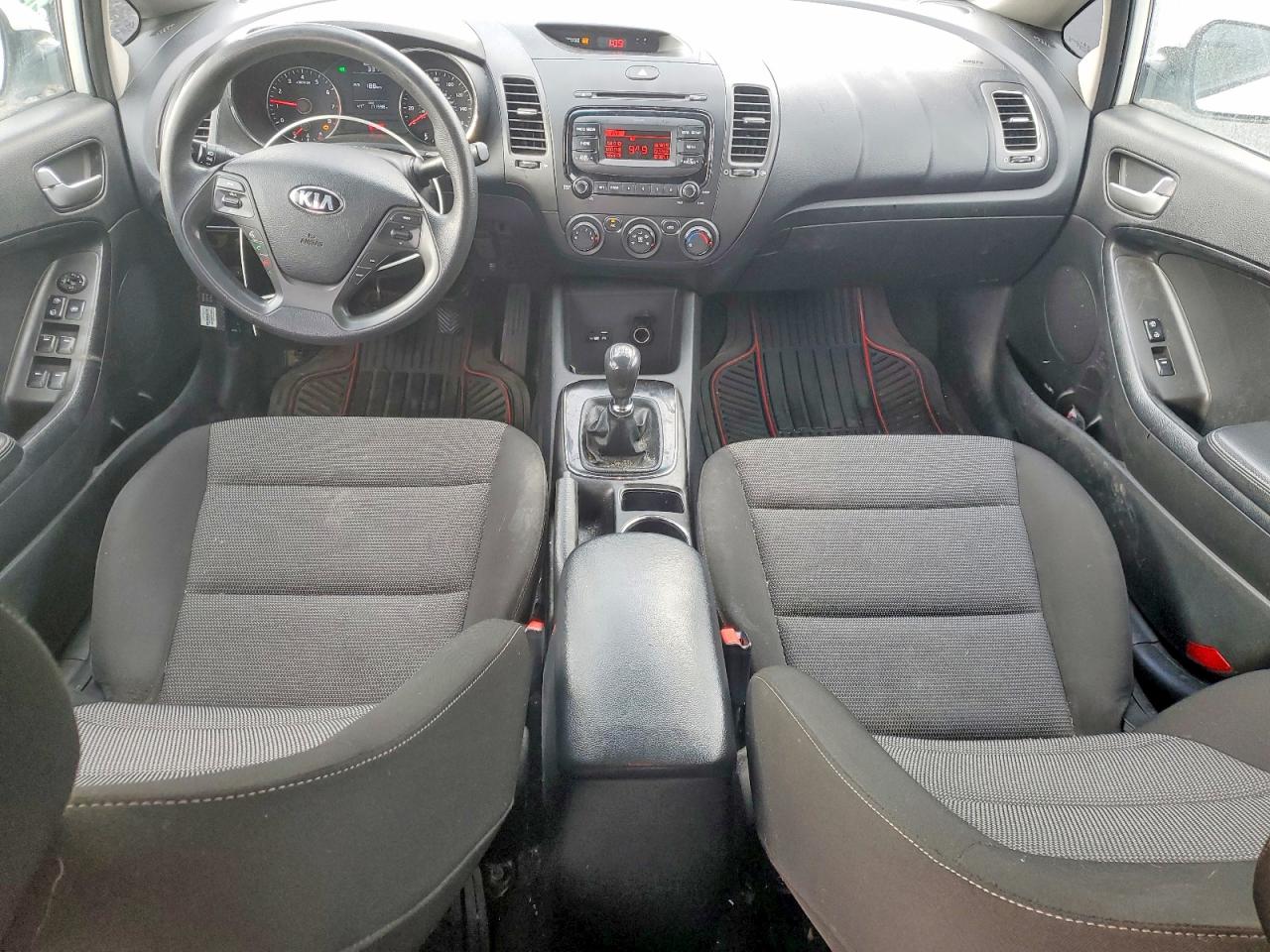 2017 KIA FORTE LX photo 8