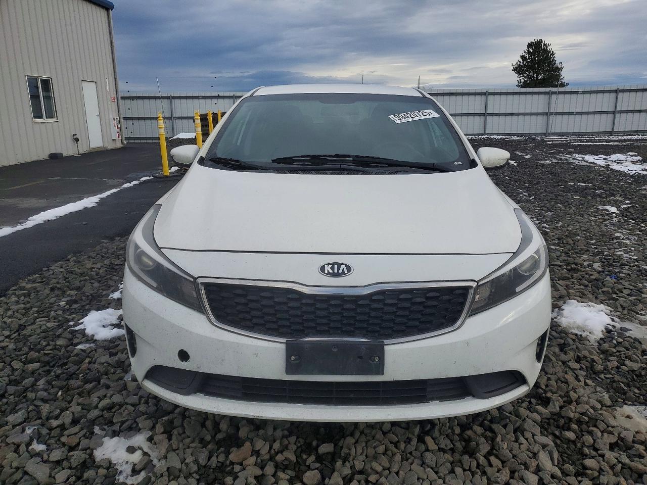 2017 KIA FORTE LX photo 5