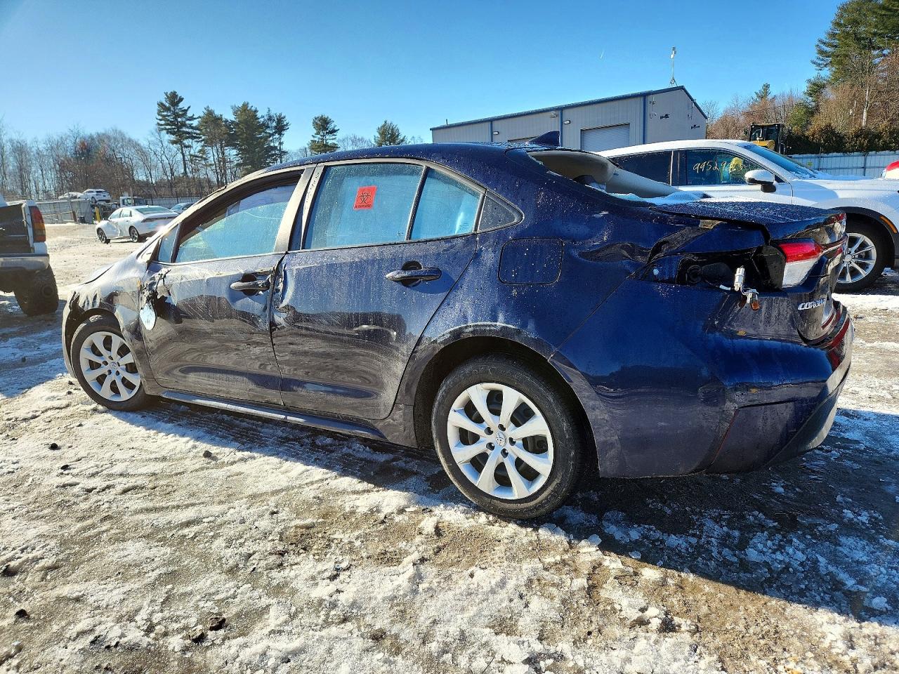 2024 TOYOTA COROLLA LE photo 2