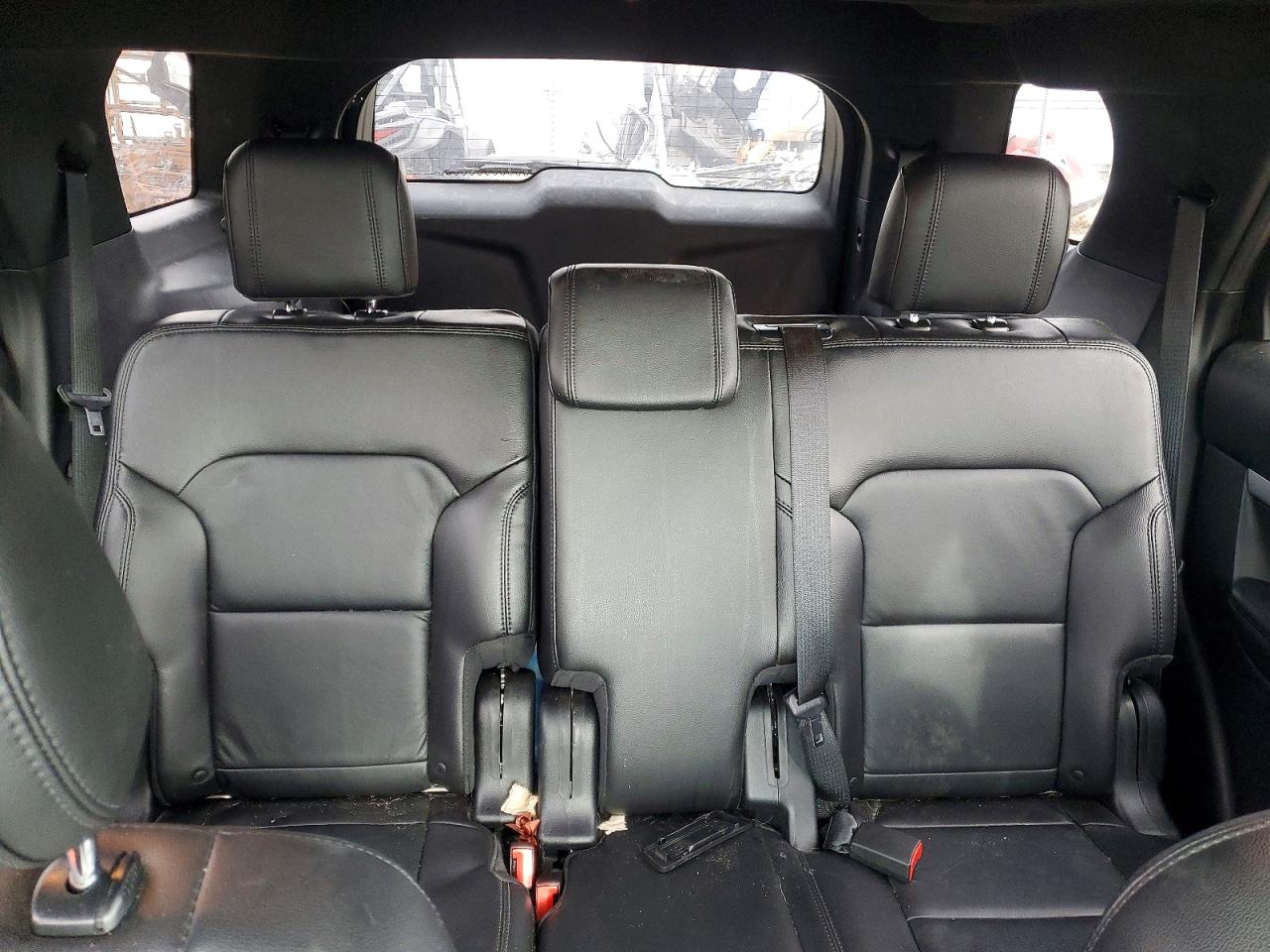 2017 FORD EXPLORER XLT photo 10