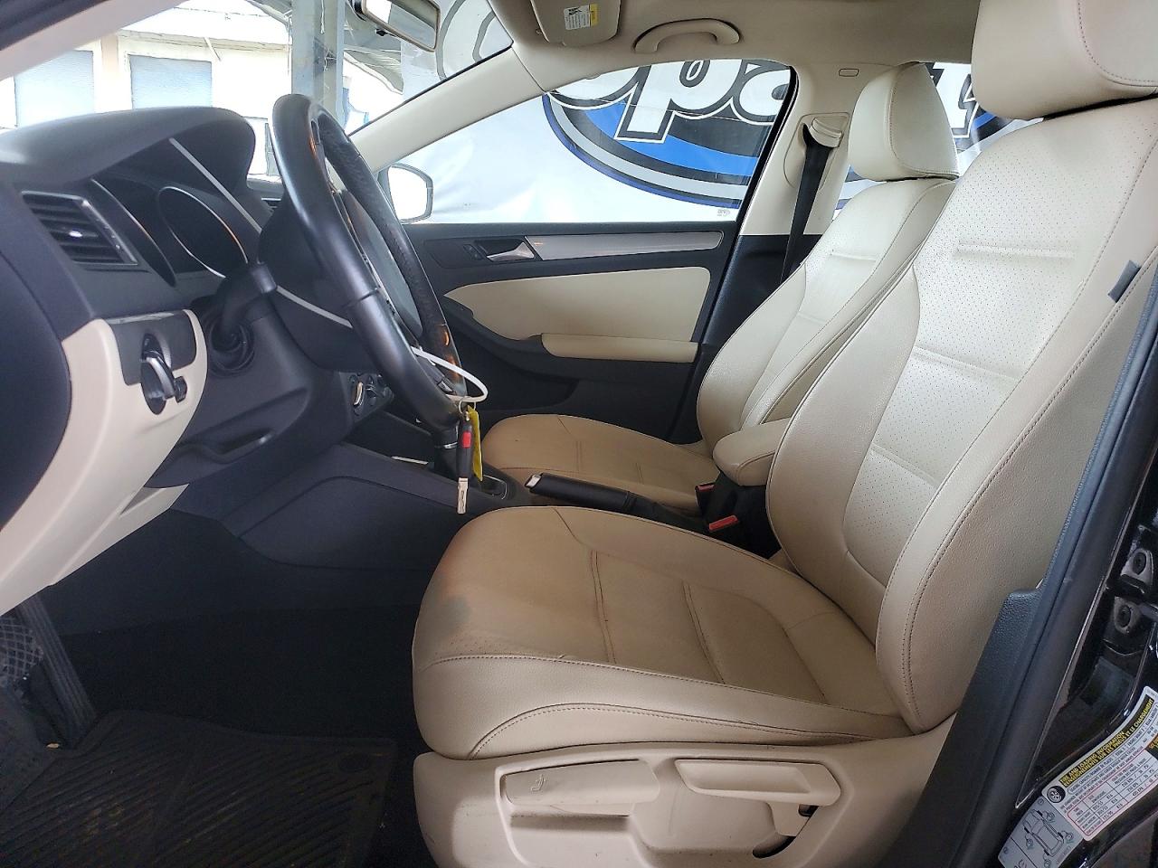 2018 VOLKSWAGEN JETTA SE photo 7