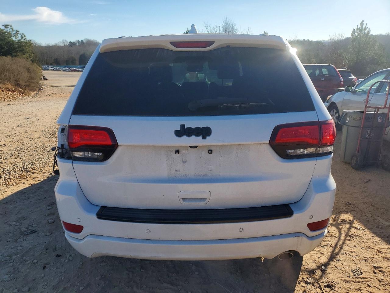2018 JEEP GRAND CHEROKEE LAREDO photo 6