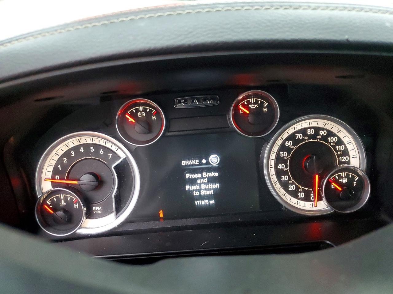 2015 RAM 1500 SPORT photo 9