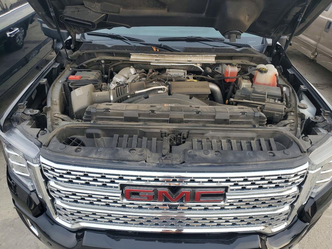 2020 GMC SIERRA K2500 DENALI photo 12