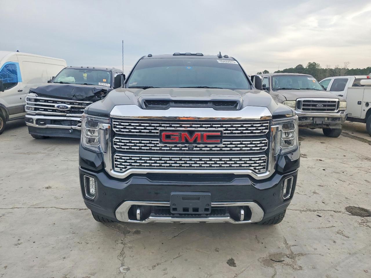 2020 GMC SIERRA K2500 DENALI photo 5