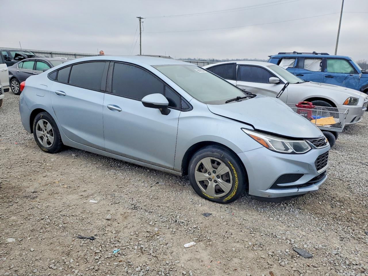 2017 CHEVROLET CRUZE LS photo 4