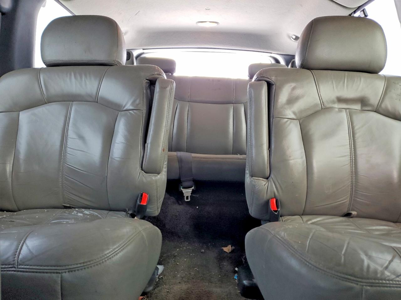 2001 CHEVROLET SUBURBAN K1500 photo 19