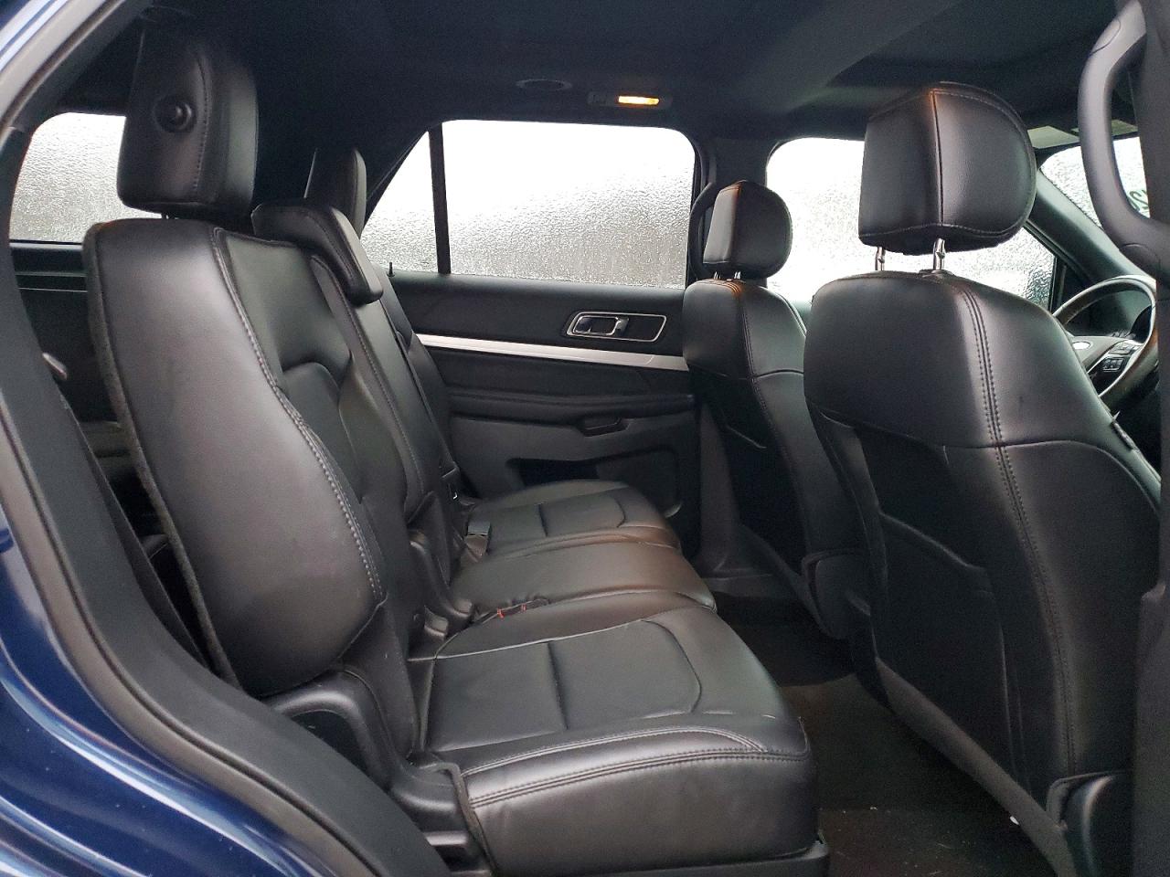 2017 FORD EXPLORER XLT photo 11