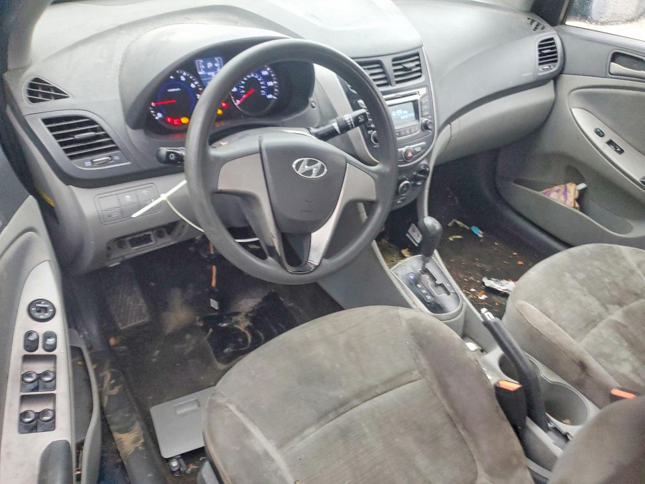2015 HYUNDAI ACCENT GLS photo 22