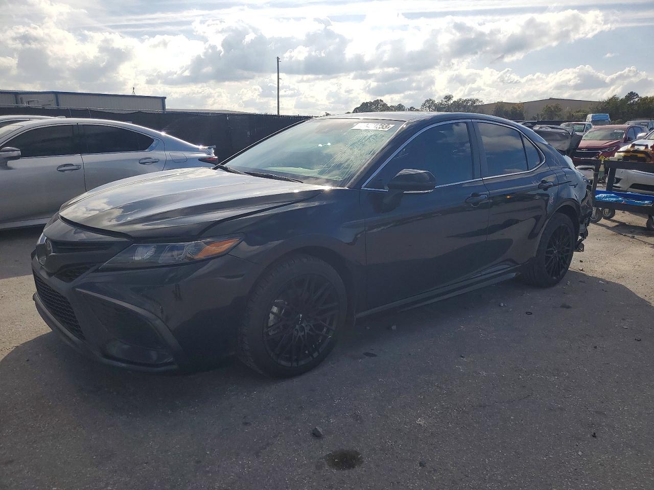 2024 TOYOTA CAMRY