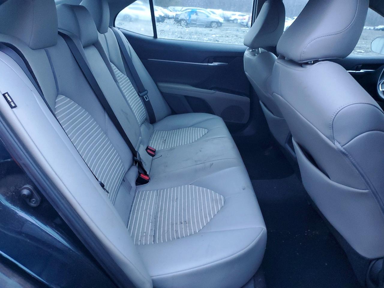 2020 TOYOTA CAMRY SE photo 19
