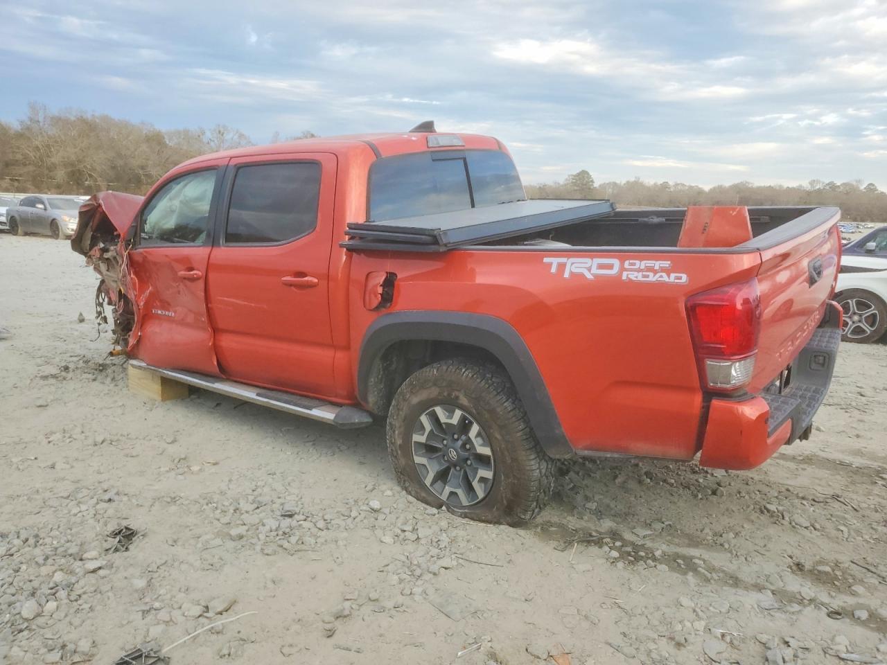 2017 TOYOTA TACOMA DOUBLE CAB photo 3