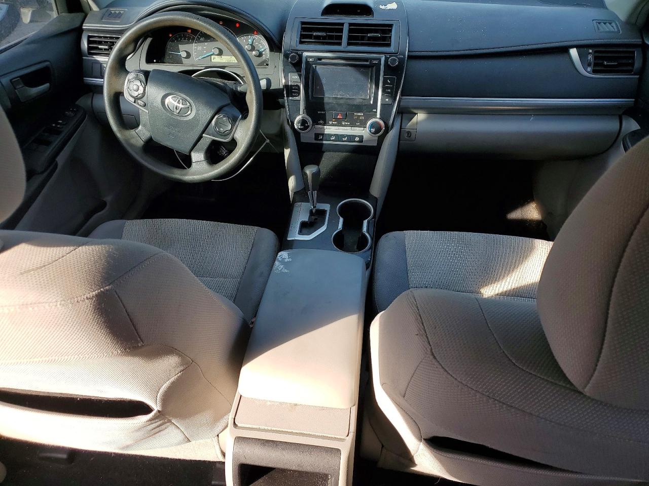 2013 TOYOTA CAMRY L photo 8