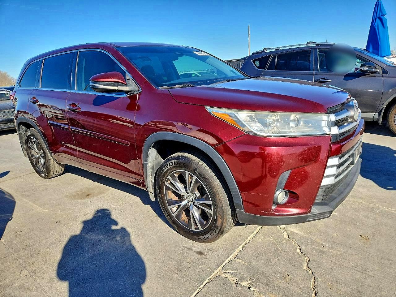 2017 TOYOTA HIGHLANDER LE photo 10