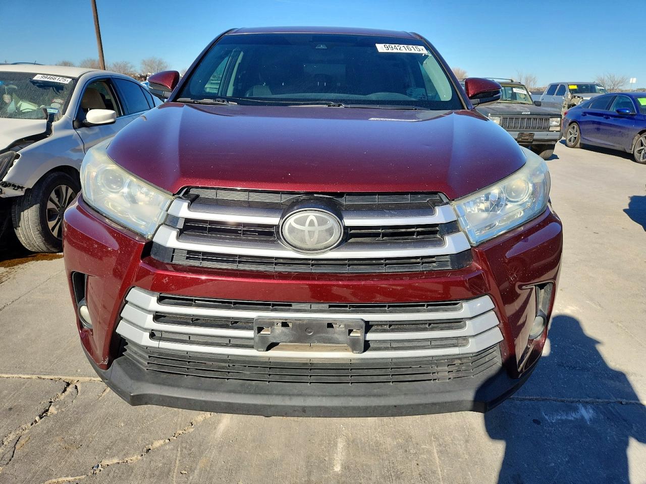 2017 TOYOTA HIGHLANDER LE photo 13