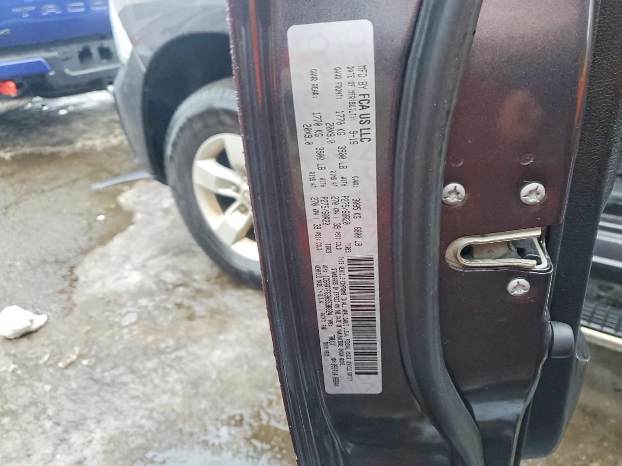 2017 RAM 1500 ST photo 12