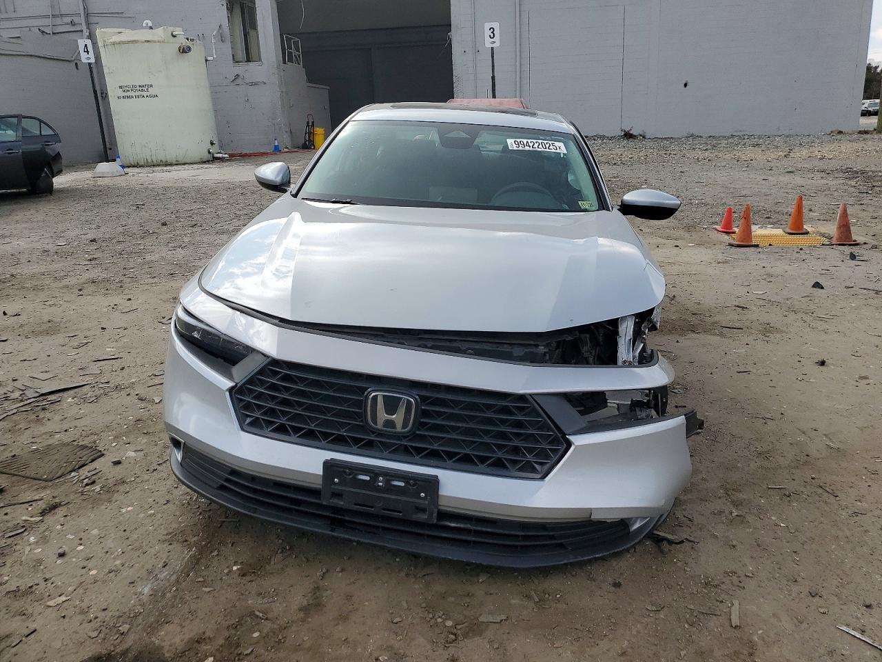 2024 HONDA ACCORD EX photo 5