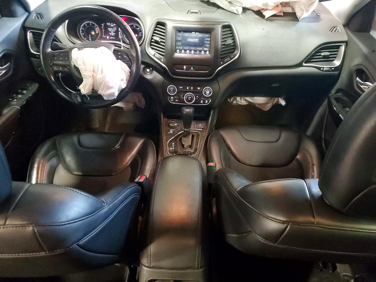 2019 JEEP CHEROKEE LATITUDE PLUS photo 8