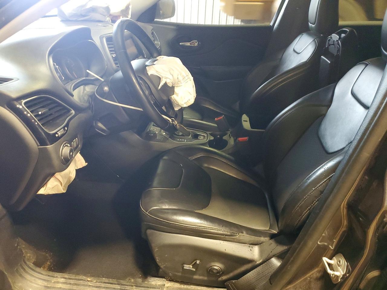 2019 JEEP CHEROKEE LATITUDE PLUS photo 7