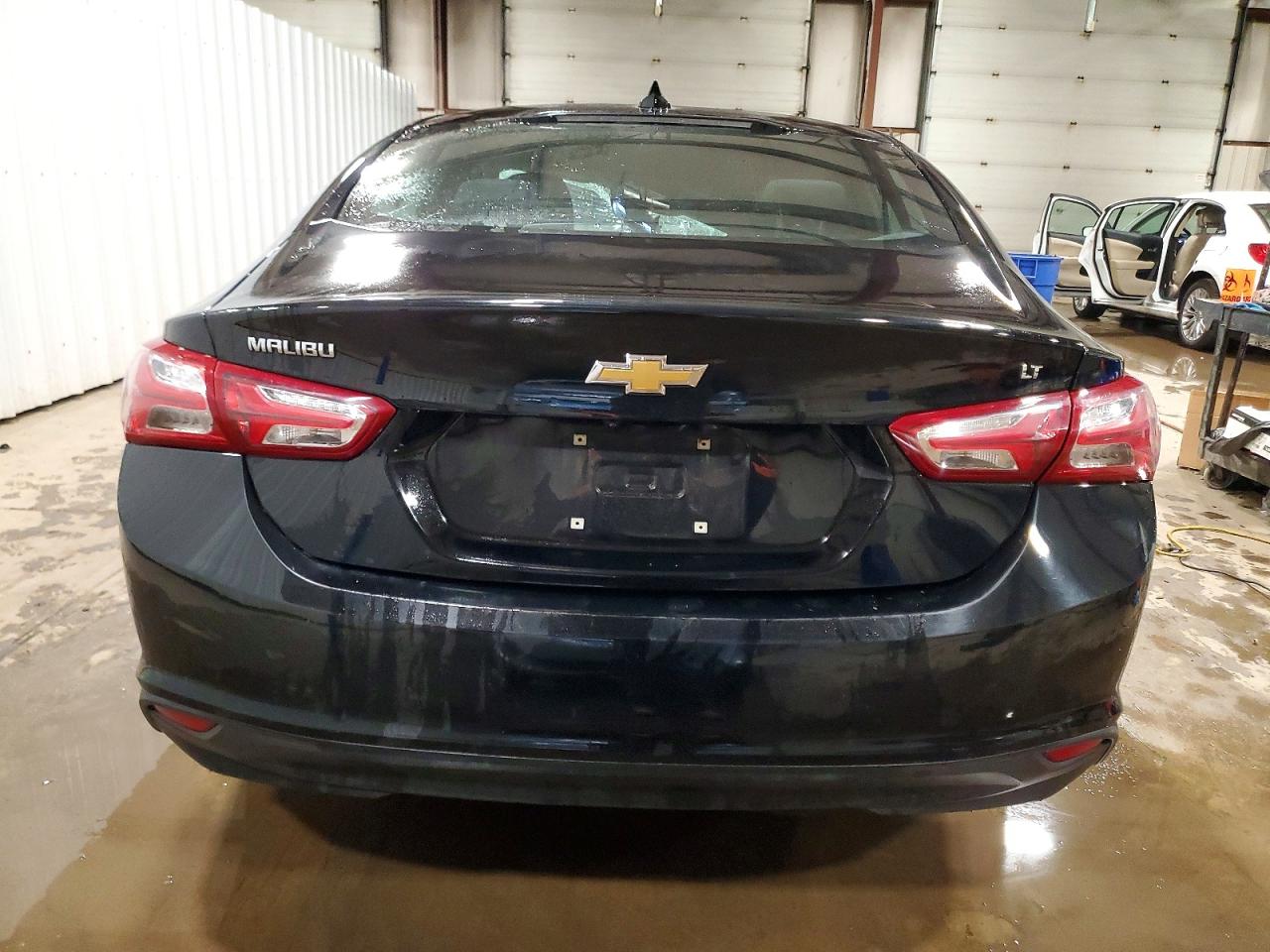2021 CHEVROLET MALIBU LT photo 6