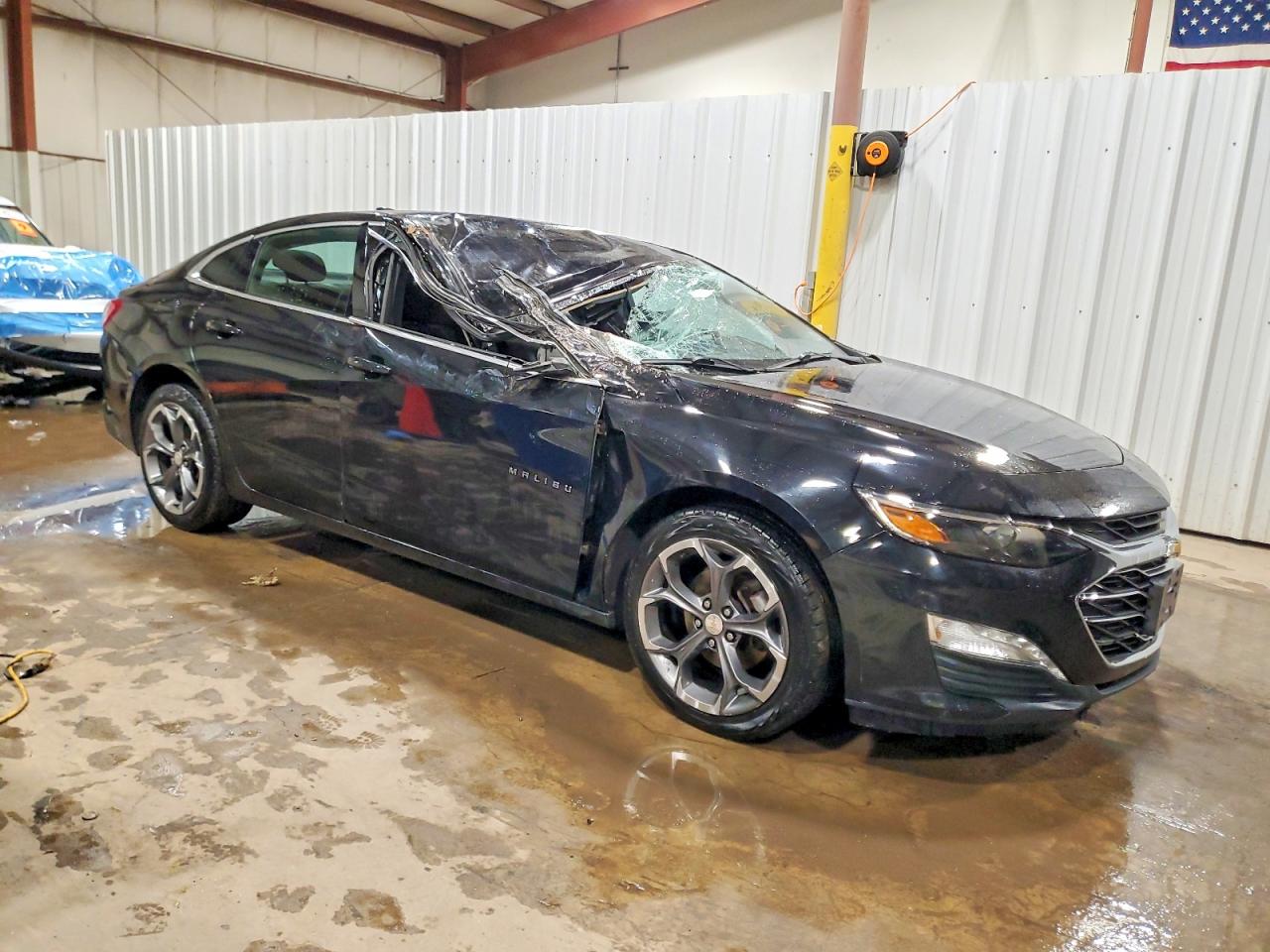 2021 CHEVROLET MALIBU LT photo 4