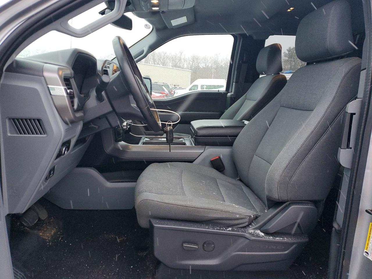 2024 FORD F150 XLT photo 7