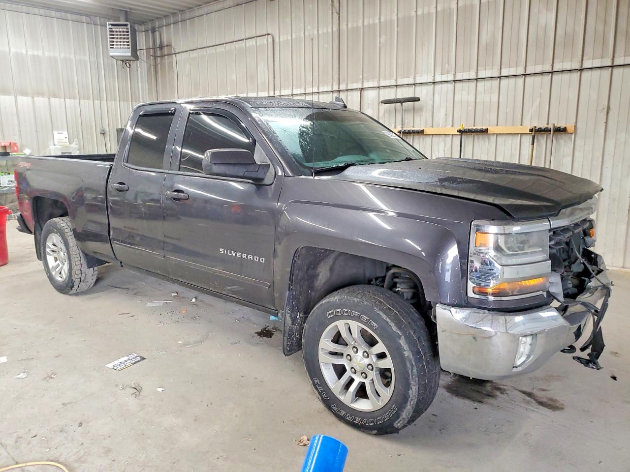 2016 CHEVROLET SILVERADO K1500 LT photo 4