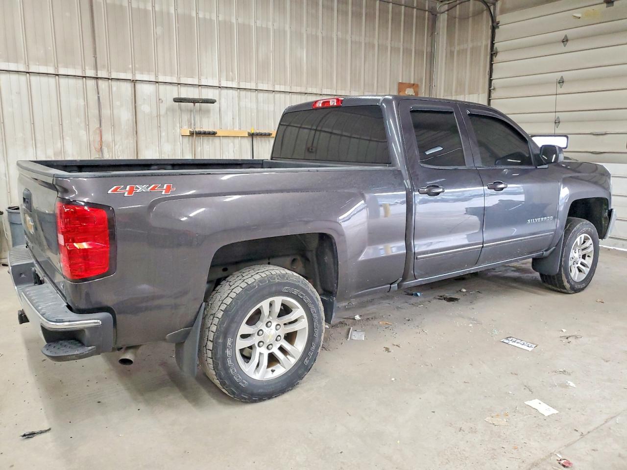 2016 CHEVROLET SILVERADO K1500 LT photo 3