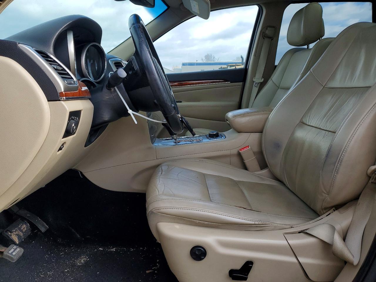 2011 JEEP GRAND CHEROKEE LIMITED photo 7