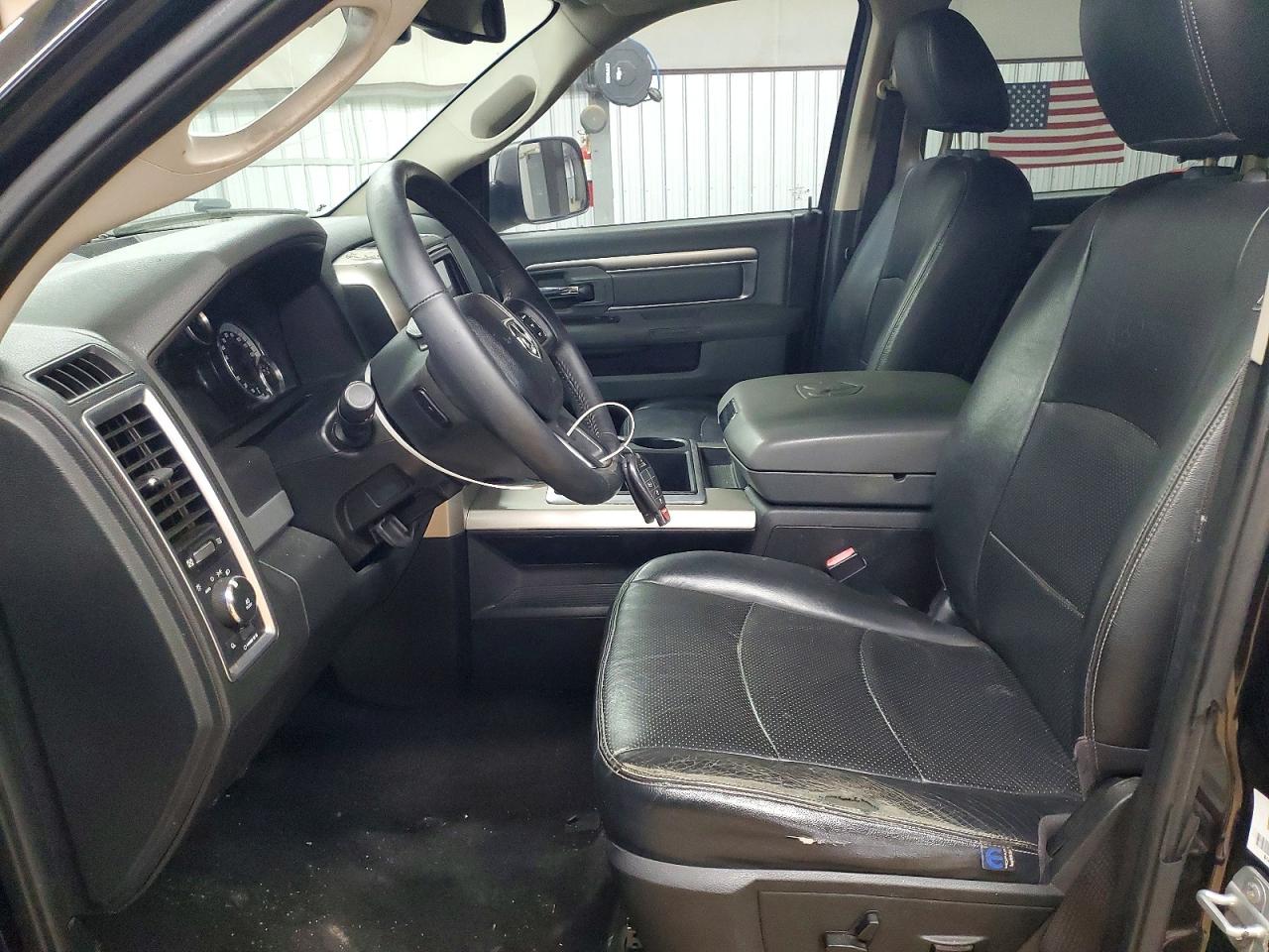 2015 RAM 1500 SLT photo 7